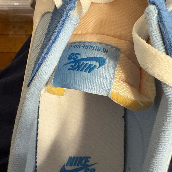 Blue and white Nike SB trainers #skater
Size: 11.5